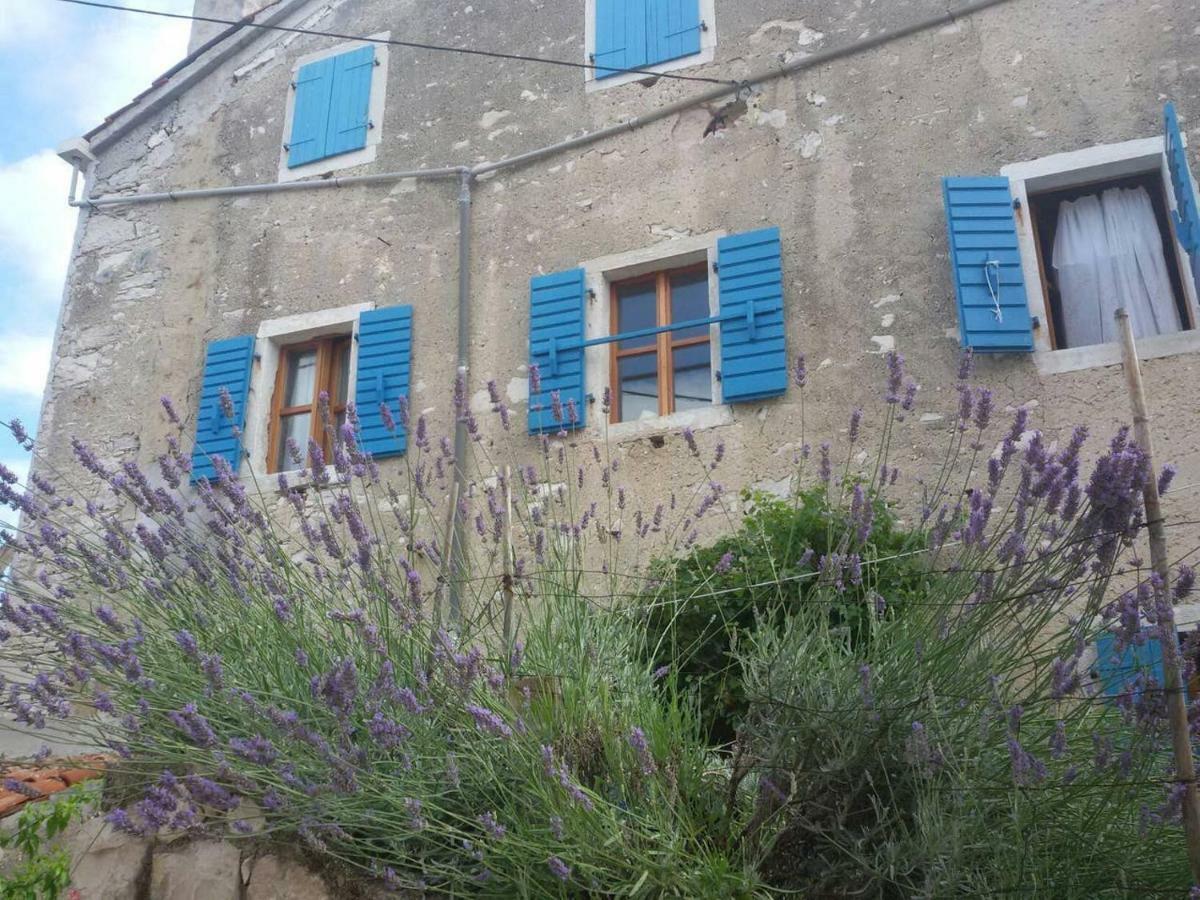 Car Free Island Unije Gasparini Apartments Exterior photo